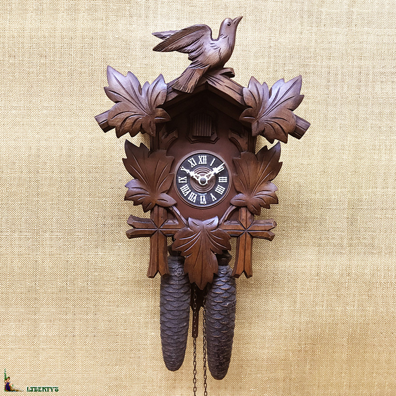 Horloge à Coucou Forêt-Noire Traditionnelle - Bois Avec Pendule Et Chant - Décoration Murale Et Réveil